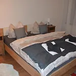 Ruby-Apartment **Zentrumsnah*Balkon**